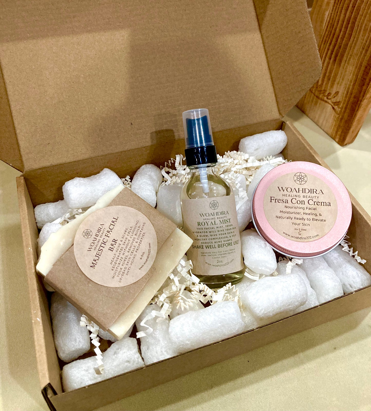 Woahdira Facial Kit